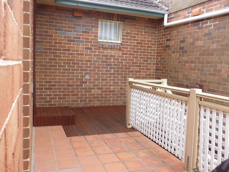 2/18 HASTINGS PARADE, North Bondi NSW 2026