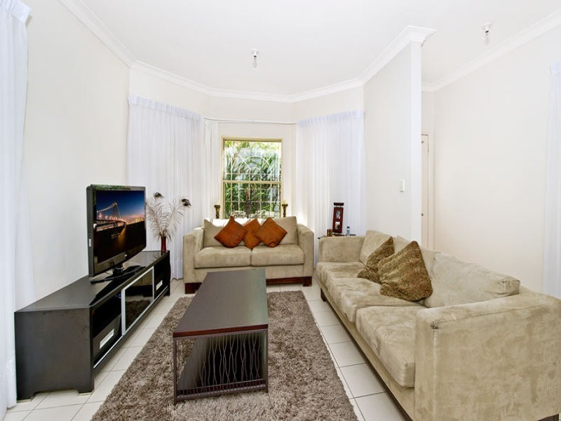 2 Anglesea Street, Bondi NSW 2026