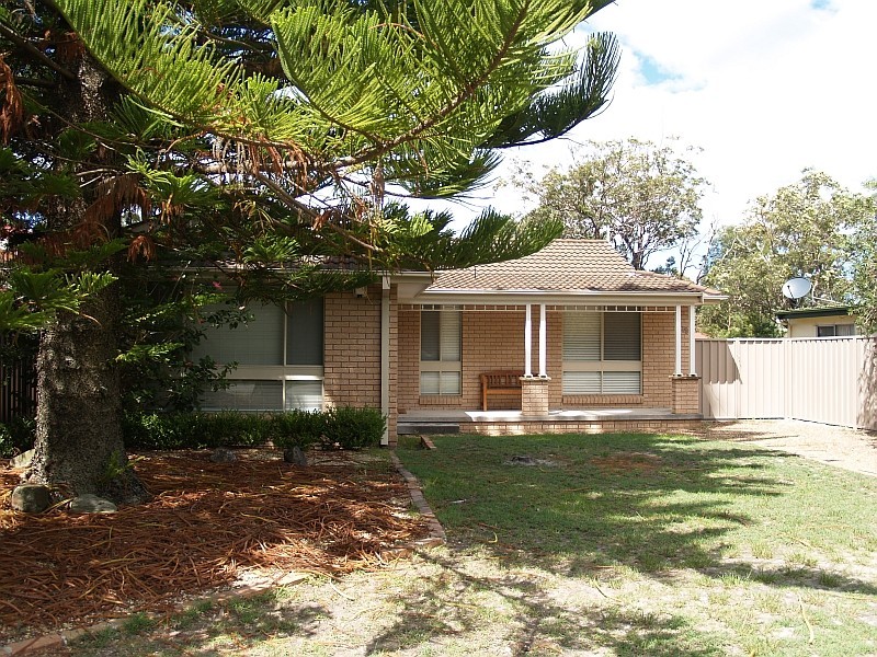 13 Queen Mary Street, Callala Beach NSW 2540