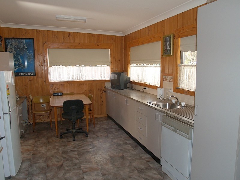 143 Queen Mary St, Callala Beach NSW 2540