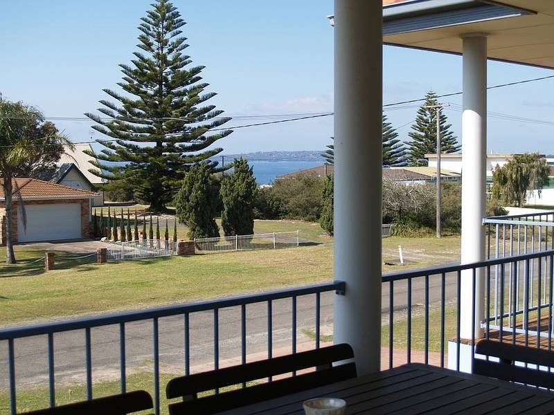 2 Sir Henry Crescent, Callala Beach NSW 2540