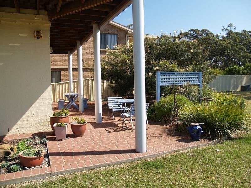 2 Sir Henry Crescent, Callala Beach NSW 2540