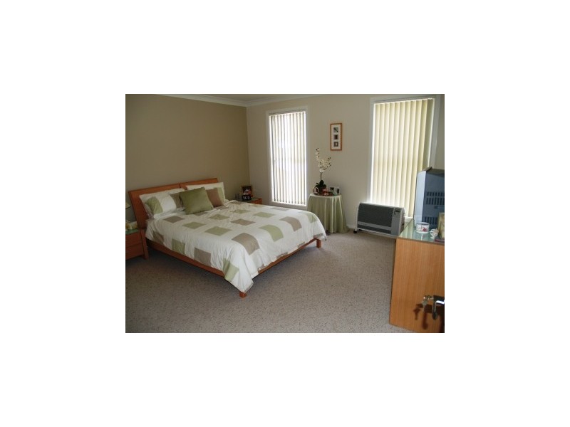 16 Hazelwood Rise, Callala Beach NSW 2540