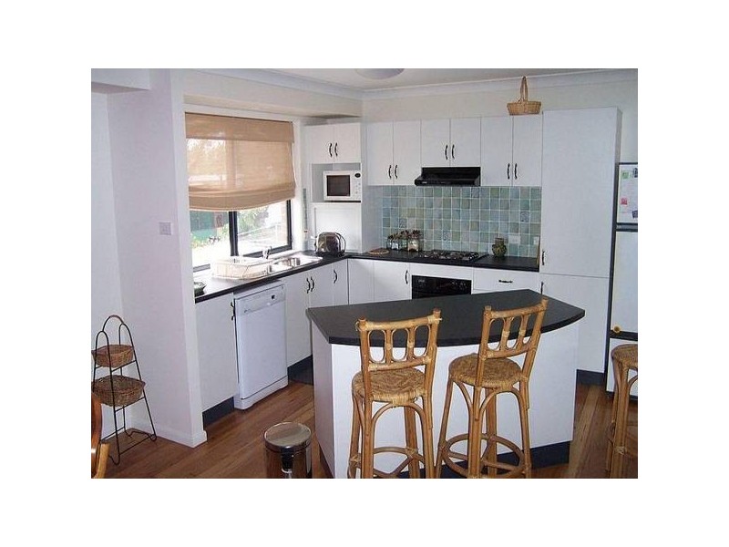 5 Parkes Crescent, Callala Beach NSW 2540