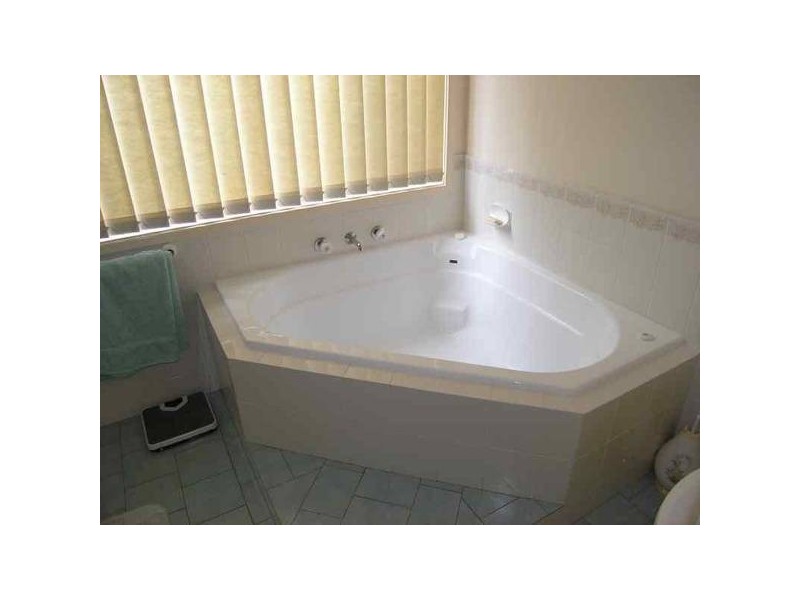 31 Catherine Street, Myola NSW 2540