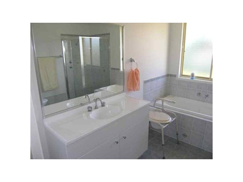 19 Emmett St, Callala Bay NSW 2540