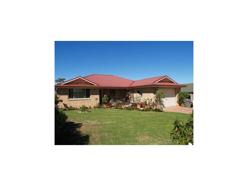 14 Tidy Cl, Callala Bay NSW 2540