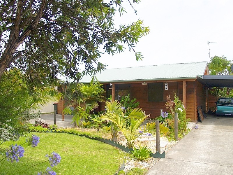 12 Fleet Way, Callala Bay NSW 2540