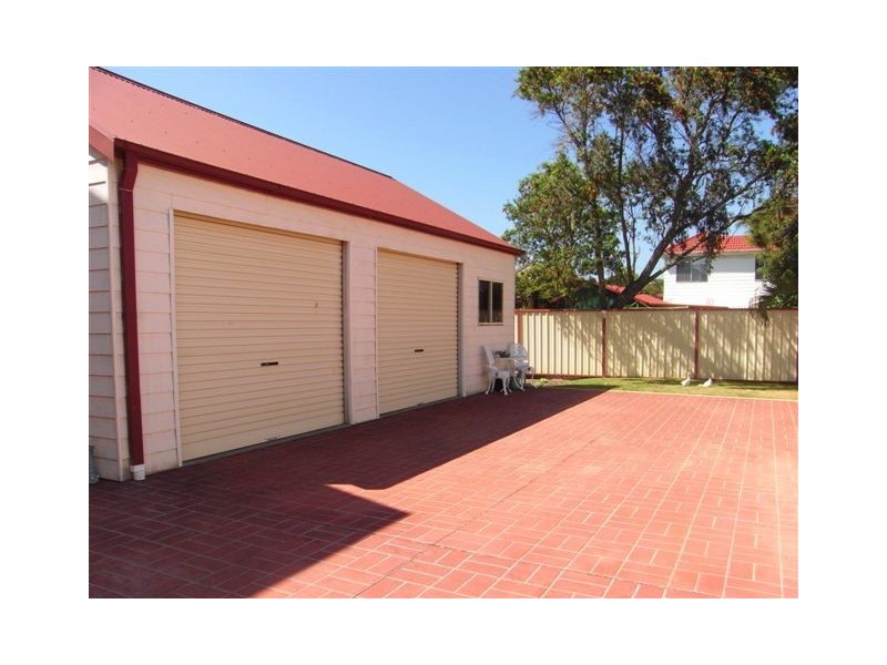 3 Clara Street, Belmont South NSW 2280