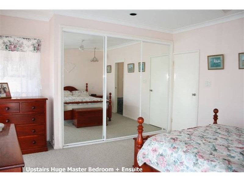 10 Silver Birch Close, Caves Beach NSW 2281