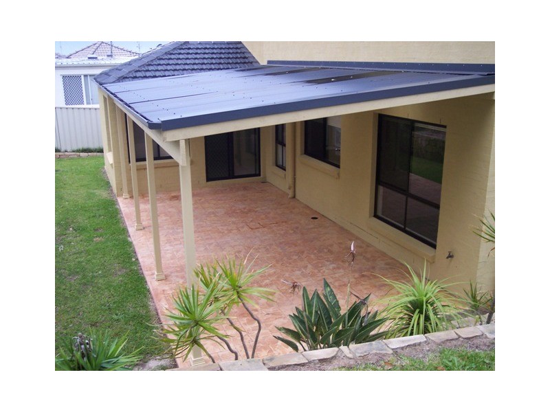 12 Copper Valley Close, Caves Beach NSW 2281