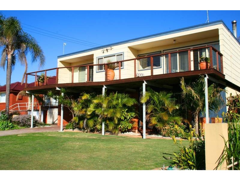 Caves Beach NSW 2281