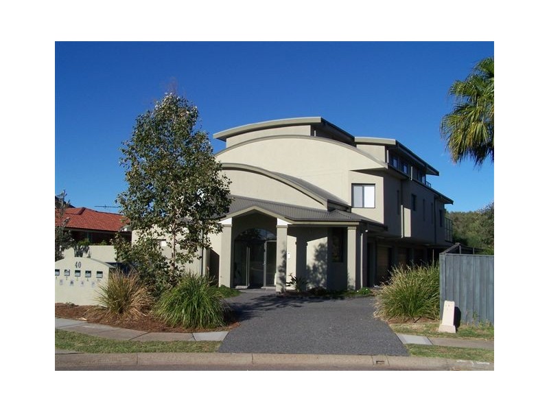 1/40 Oceanside Drive, Caves Beach NSW 2281