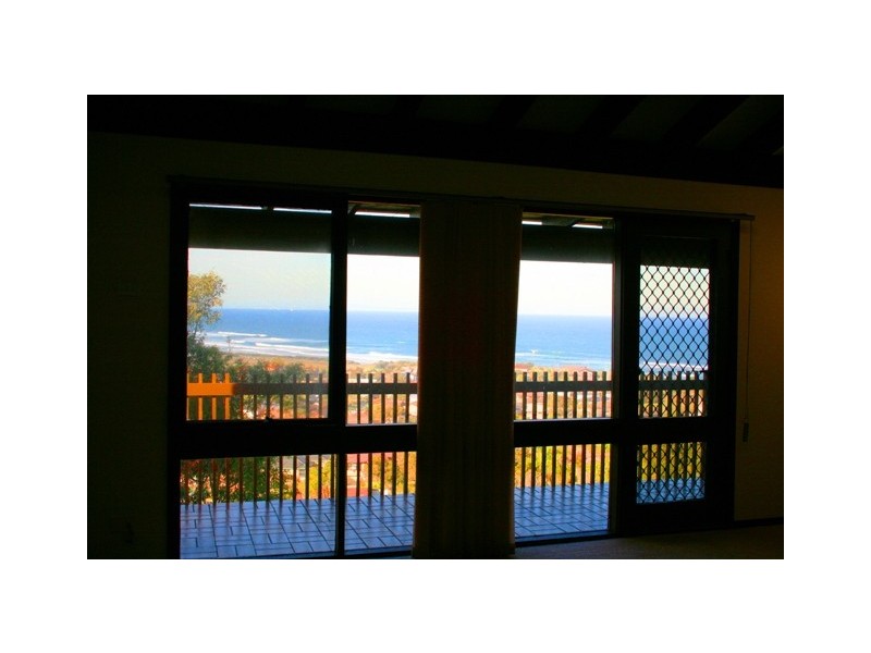 Caves Beach NSW 2281