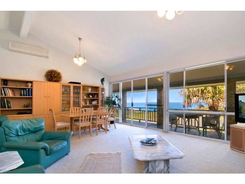Caves Beach NSW 2281