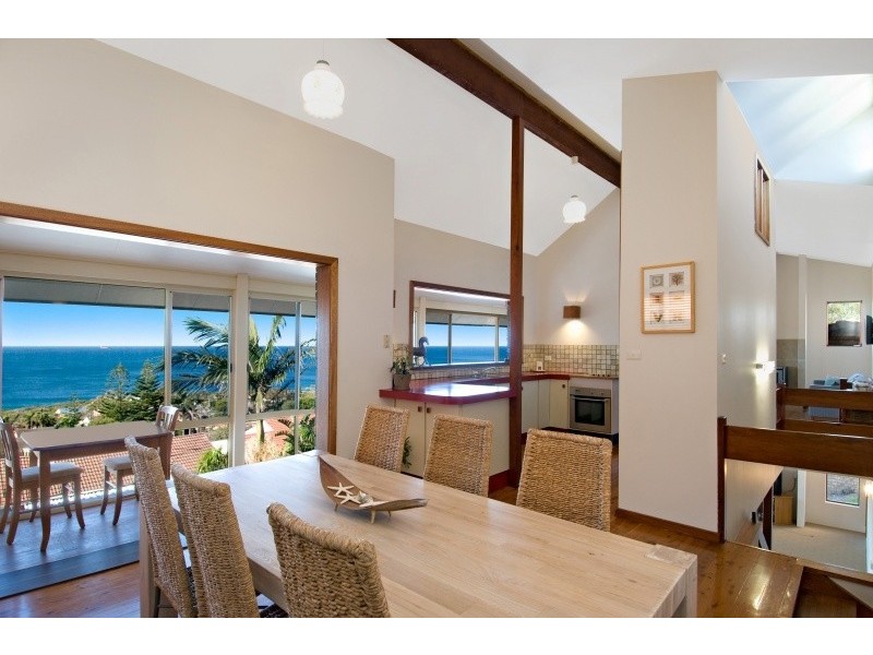Caves Beach NSW 2281