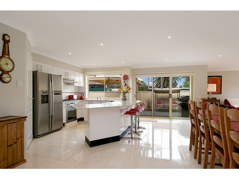 Blacksmiths NSW 2281