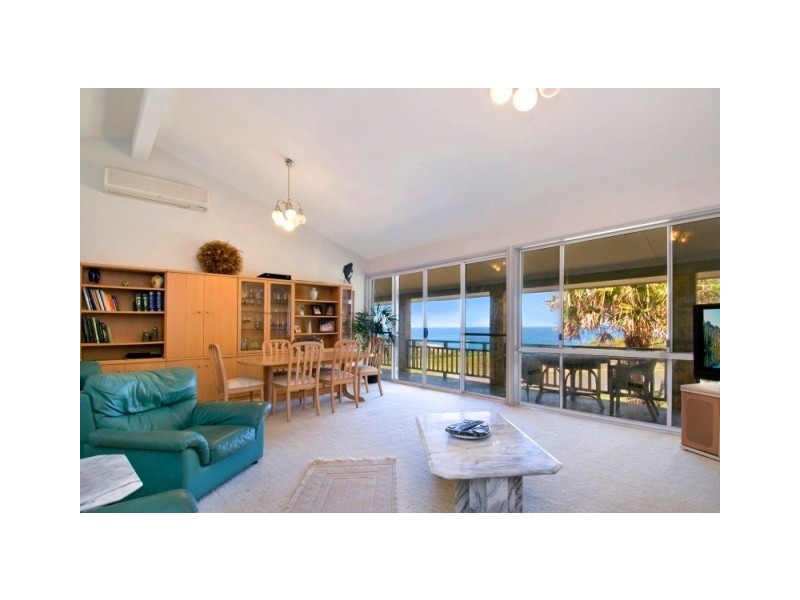 Caves Beach NSW 2281