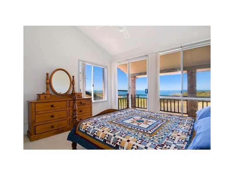 Caves Beach NSW 2281