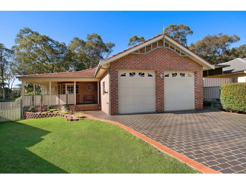 14 Bottlebrush Grove, Caves Beach NSW 2281