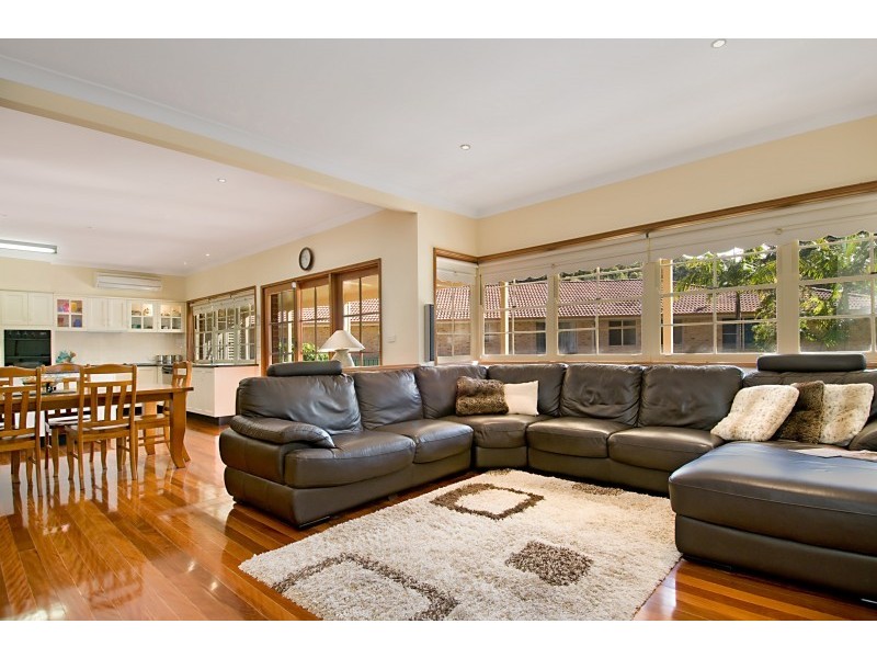 14 Bottlebrush Grove, Caves Beach NSW 2281
