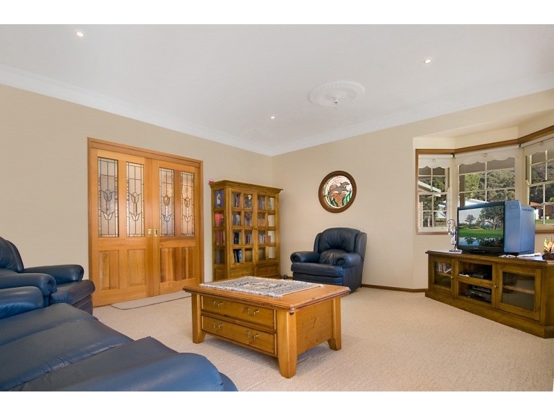 14 Bottlebrush Grove, Caves Beach NSW 2281