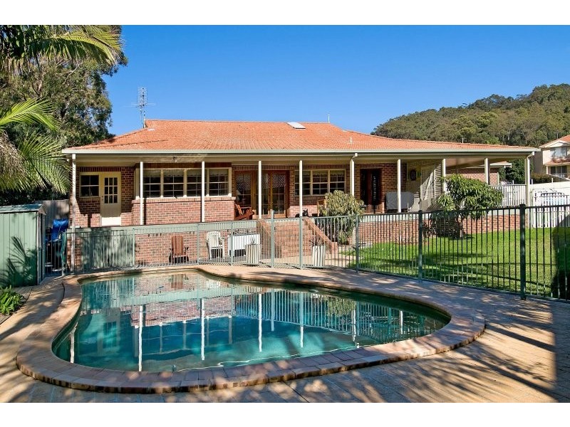 14 Bottlebrush Grove, Caves Beach NSW 2281
