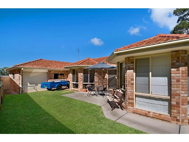 97 Silky Oak Drive, Caves Beach NSW 2281