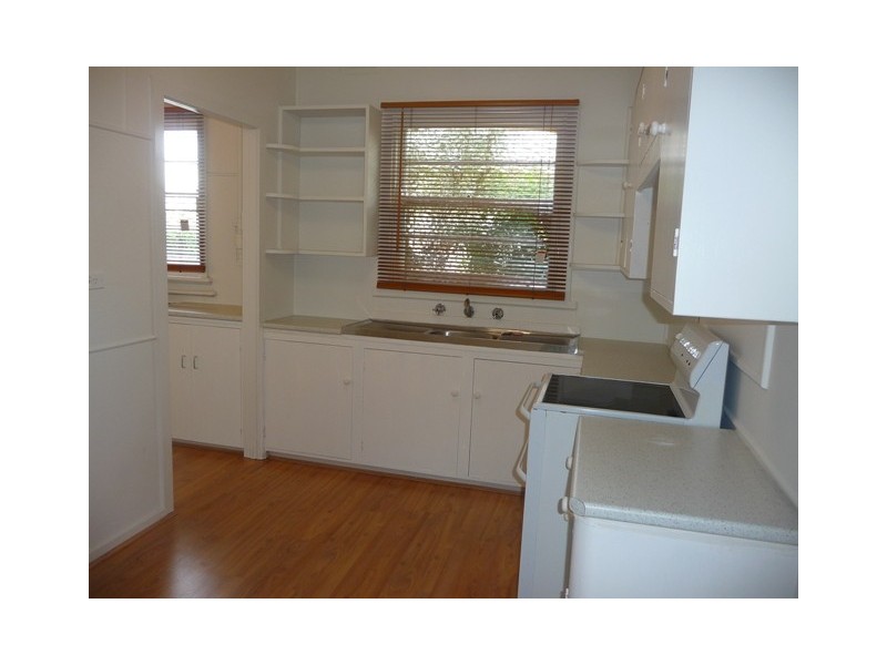 4 Park Parade, Blacksmiths NSW 2281