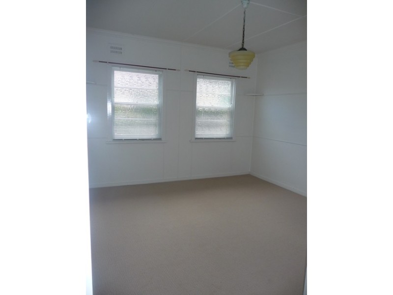 4 Park Parade, Blacksmiths NSW 2281