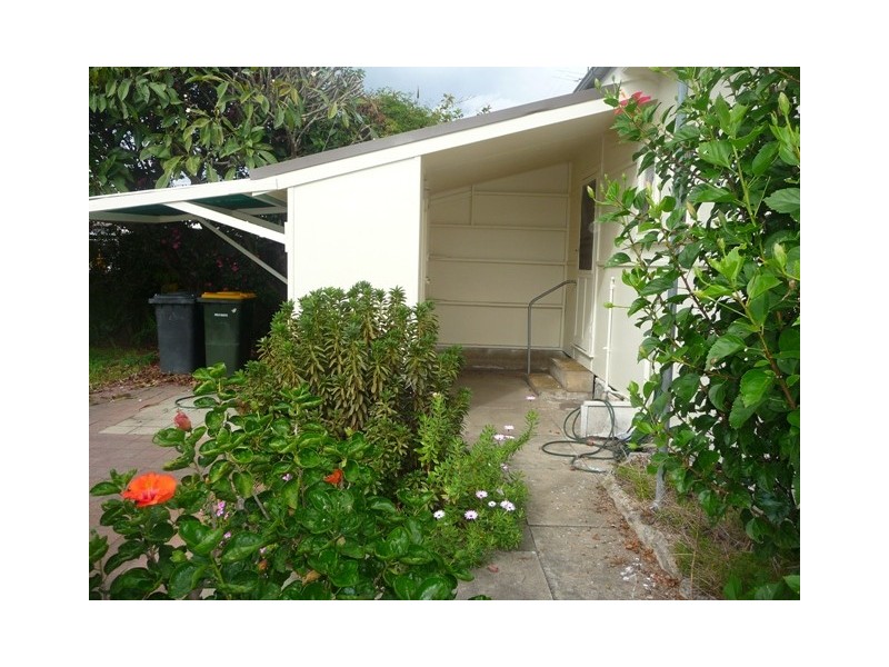 4 Park Parade, Blacksmiths NSW 2281