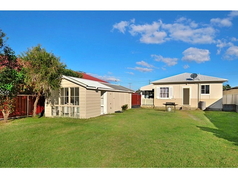 Blacksmiths NSW 2281