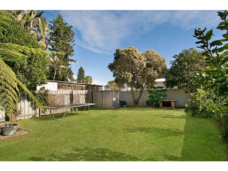 Blacksmiths NSW 2281