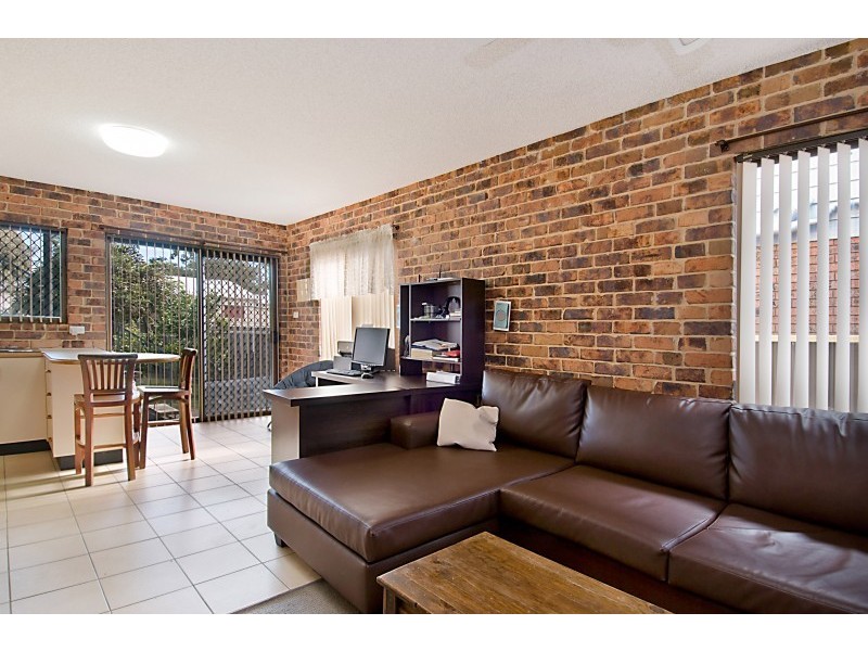 Blacksmiths NSW 2281