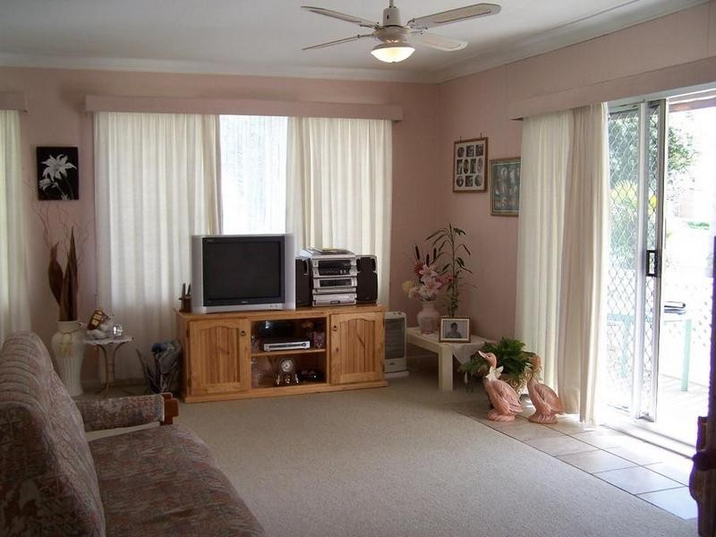 45 Macquarie Grove, Caves Beach NSW 2281