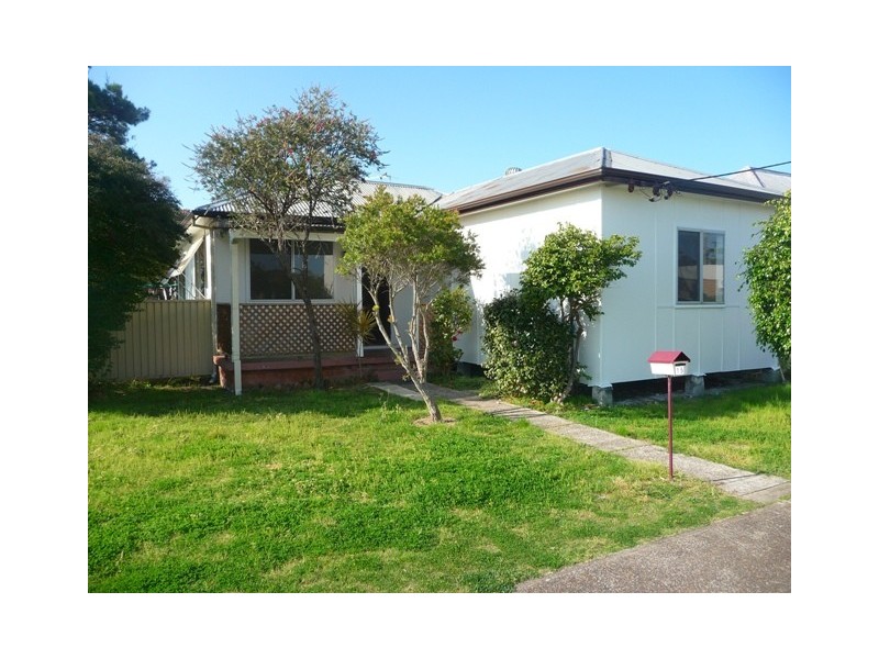 15 Lake Road, Swansea NSW 2281