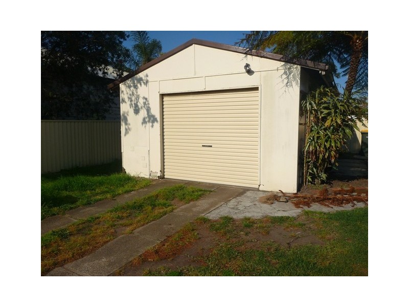 15 Lake Road, Swansea NSW 2281