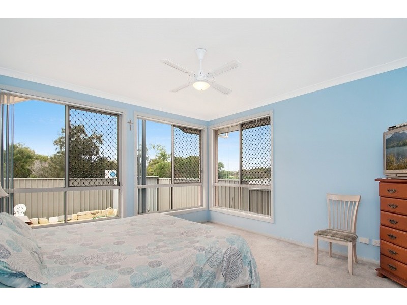 2 Brigantine Place, Caves Beach NSW 2281