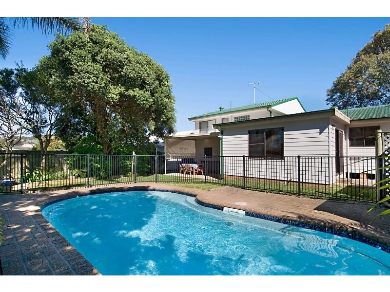 Caves Beach NSW 2281