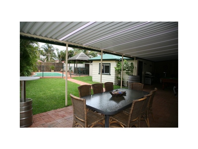 Blacksmiths NSW 2281