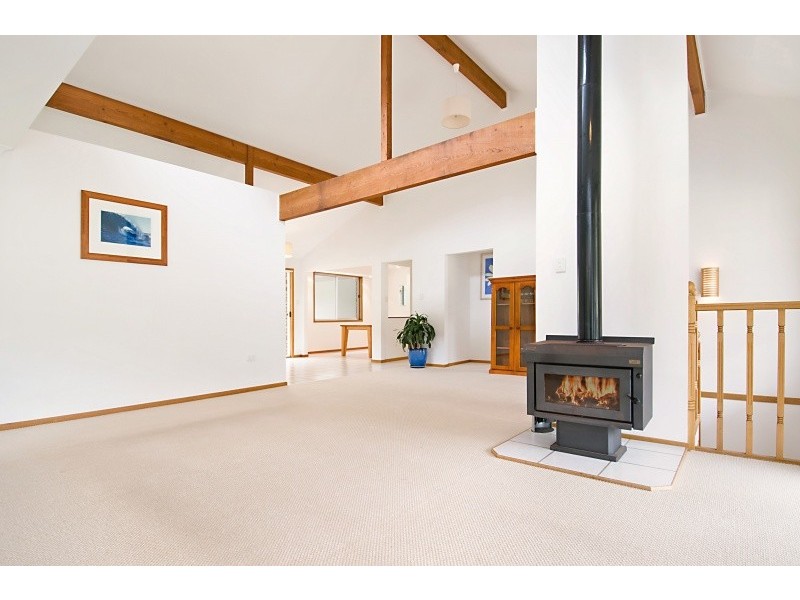 28 Copper Valley, Caves Beach NSW 2281