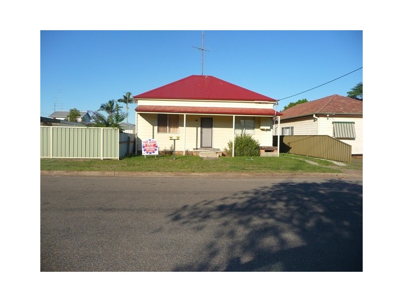 2/2 Boyd Street, Swansea NSW 2281