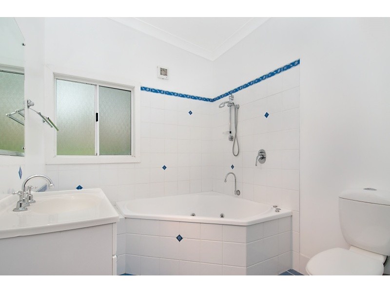 Caves Beach NSW 2281