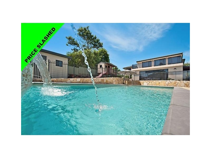 23 Middle Street, Caves Beach NSW 2281