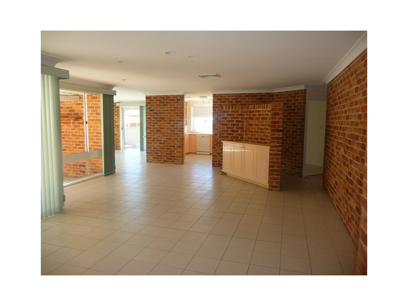 1 Cinnabar Close, Caves Beach NSW 2281