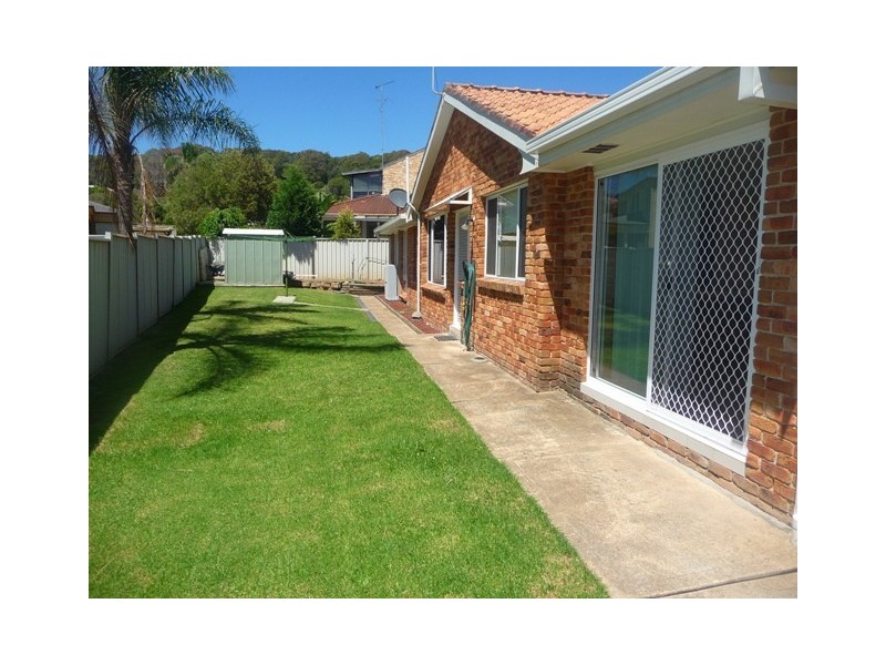 1 Cinnabar Close, Caves Beach NSW 2281