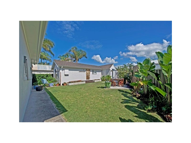 Blacksmiths NSW 2281