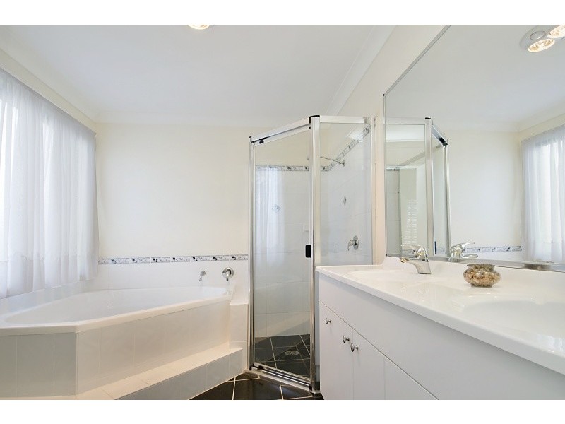Caves Beach NSW 2281