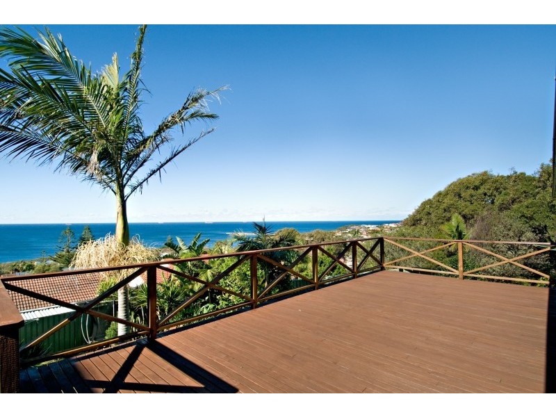 54 Scenic Drive, Caves Beach NSW 2281