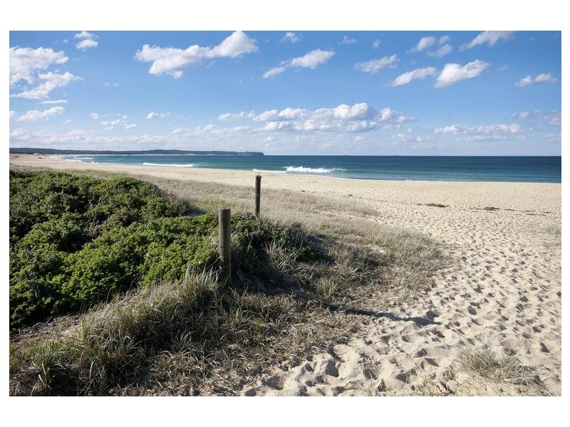 Blacksmiths NSW 2281